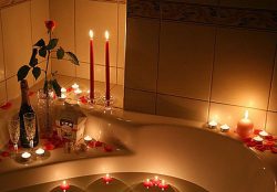 Как стильно декорировать свечами помещение*